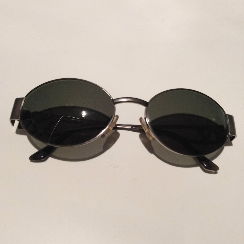 Yves Saint Laurent 1990 Women's Vintage Sunglasses - Picture 9 of 16